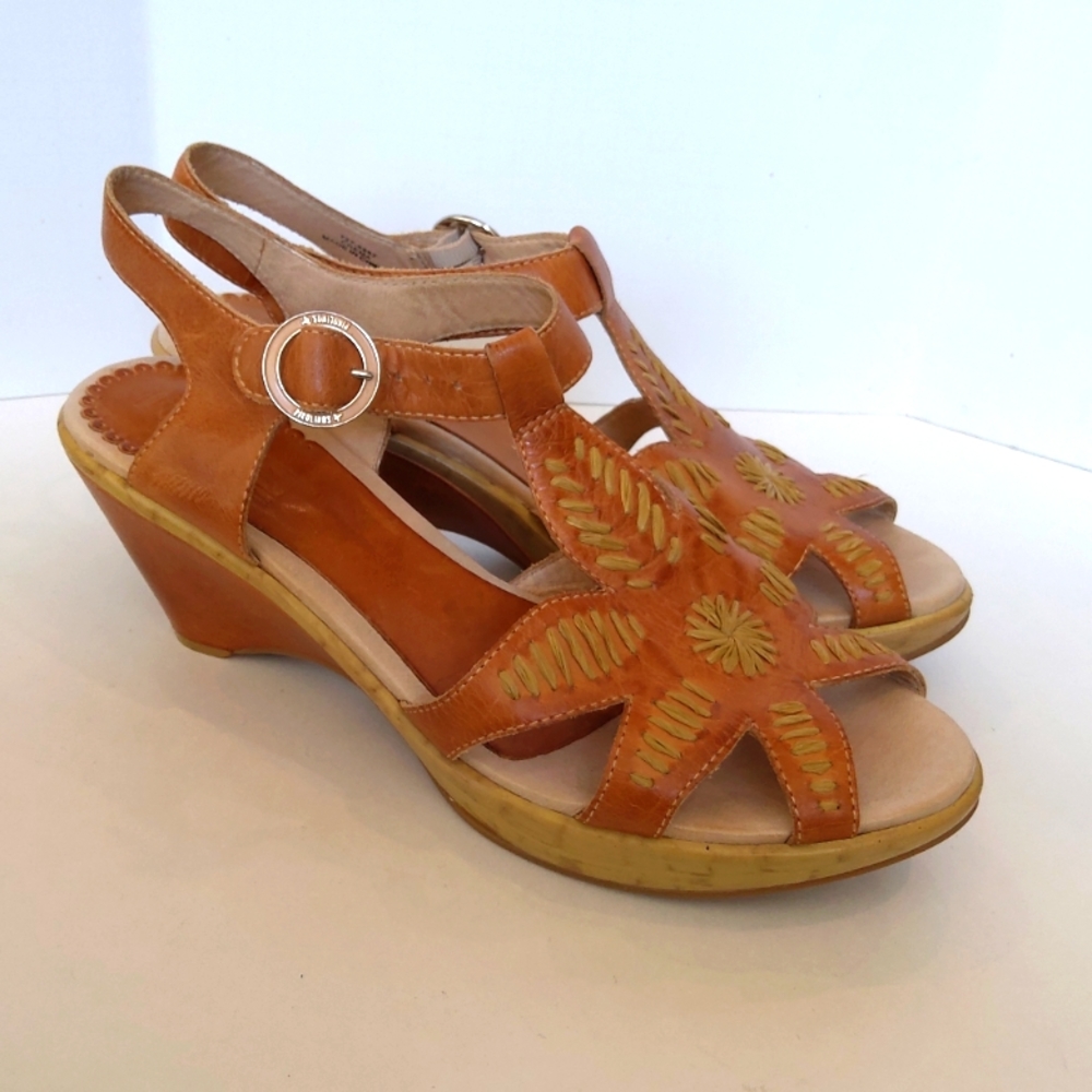 Pikolinos ankle strap leather wedge sandals